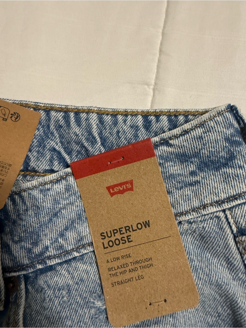 Levi’s Superlow Loose Distressed Jeans – Size 30 x 32 - Picture 2 of 3